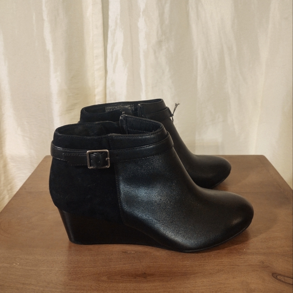Vionic Black Leather Side Buckle Wedge Booties
